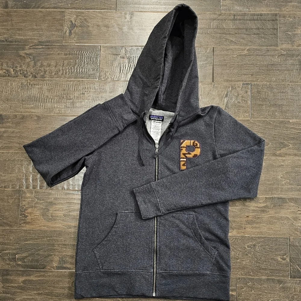 Patagonia Charcoal Full-Zip Hoodie with Orange 'P' Patch - Picture 3 of 7
